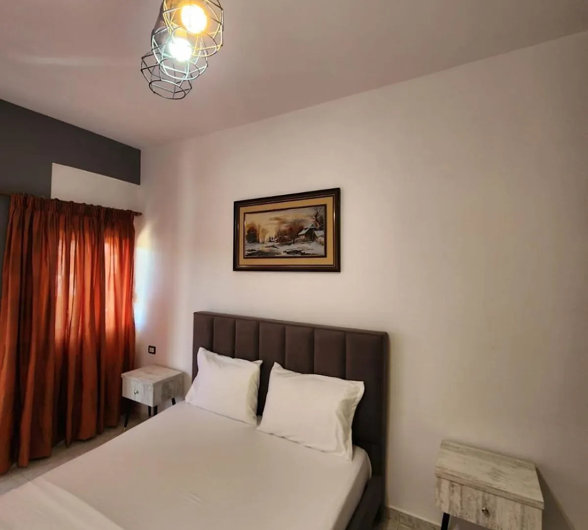 Aivi'S Hotel Ksamil