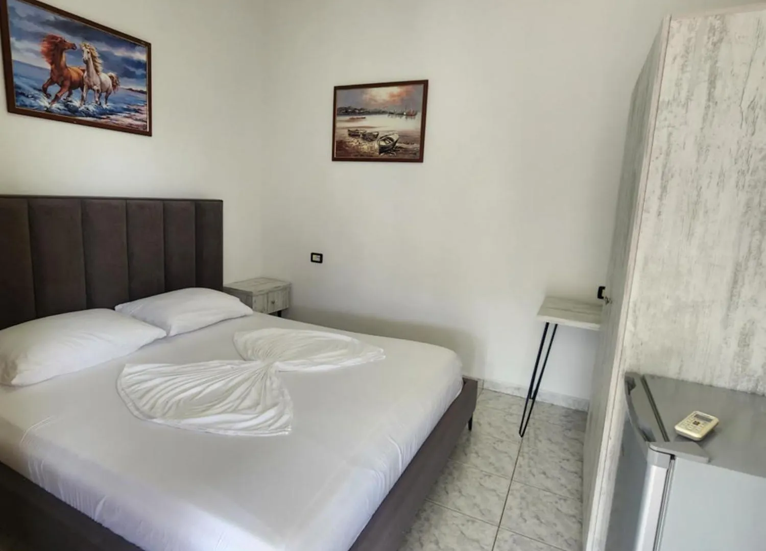 Aivi'S Hotel Ksamil 0*,