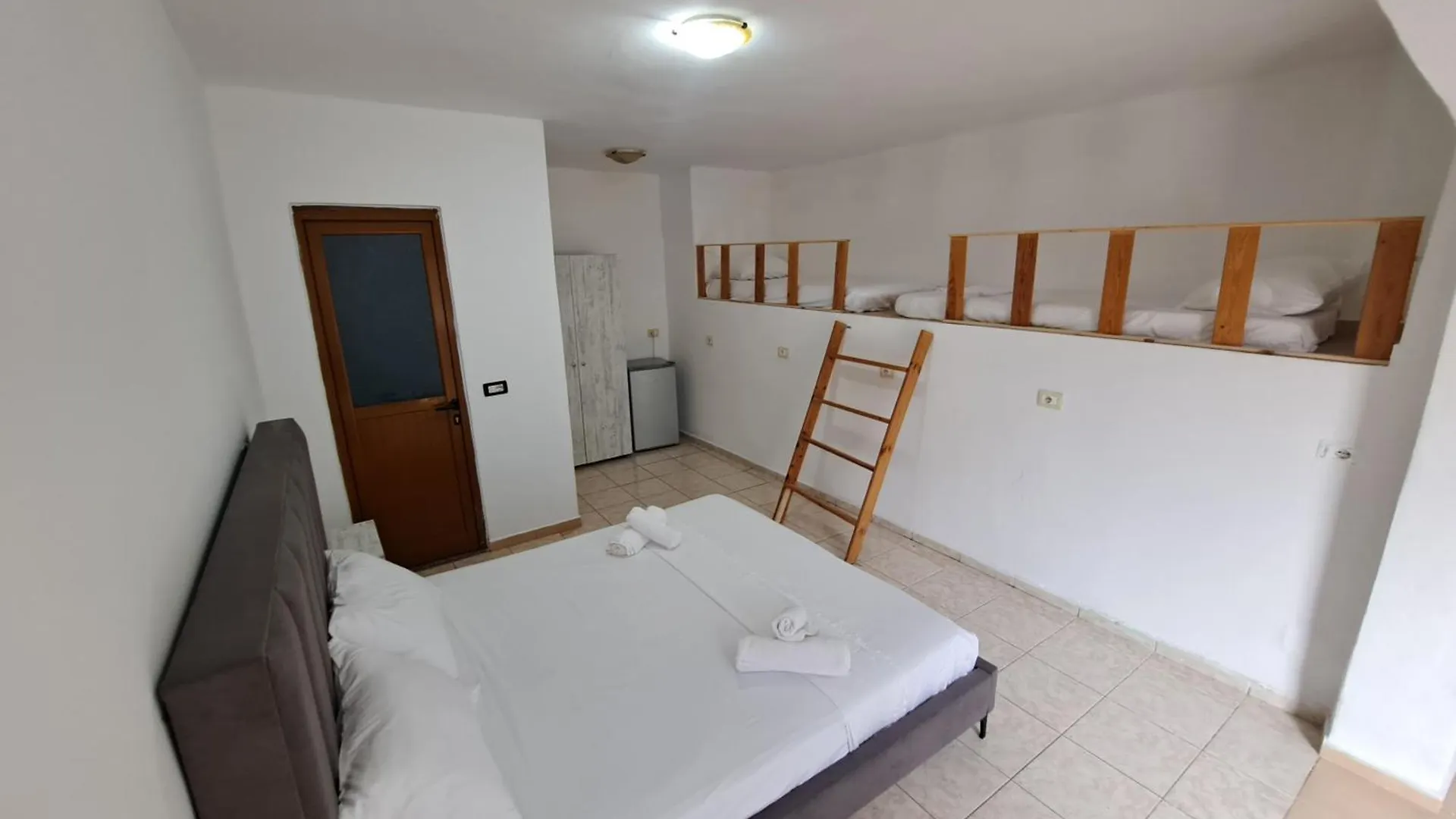 Aivi'S Hotel Ksamil Apartament