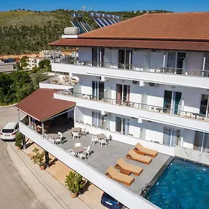 Konukevi Perla, Ksamil